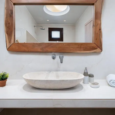 Pithos Apartment Vothon