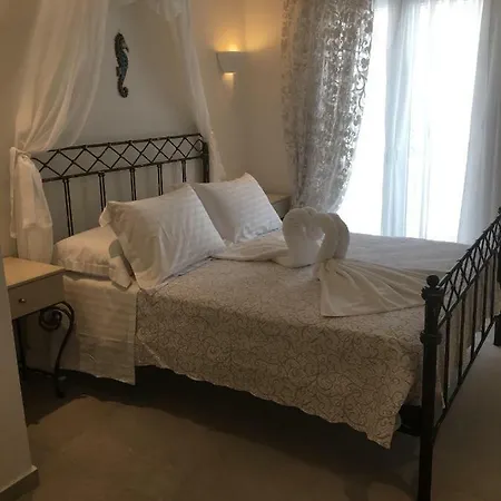 Pithos Apartment *