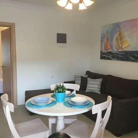 Pithos Apartment